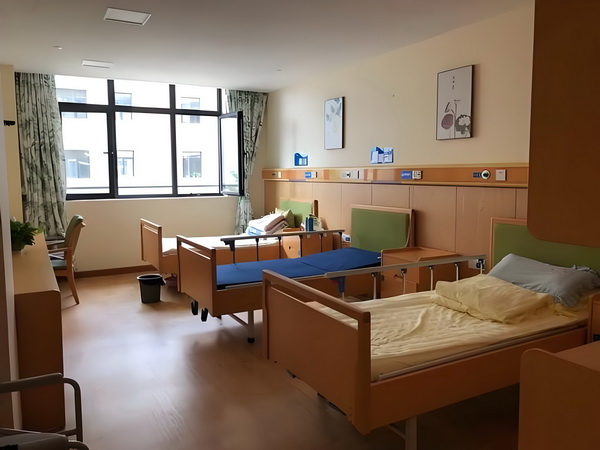 抢手主妇：霸道总裁夺爱